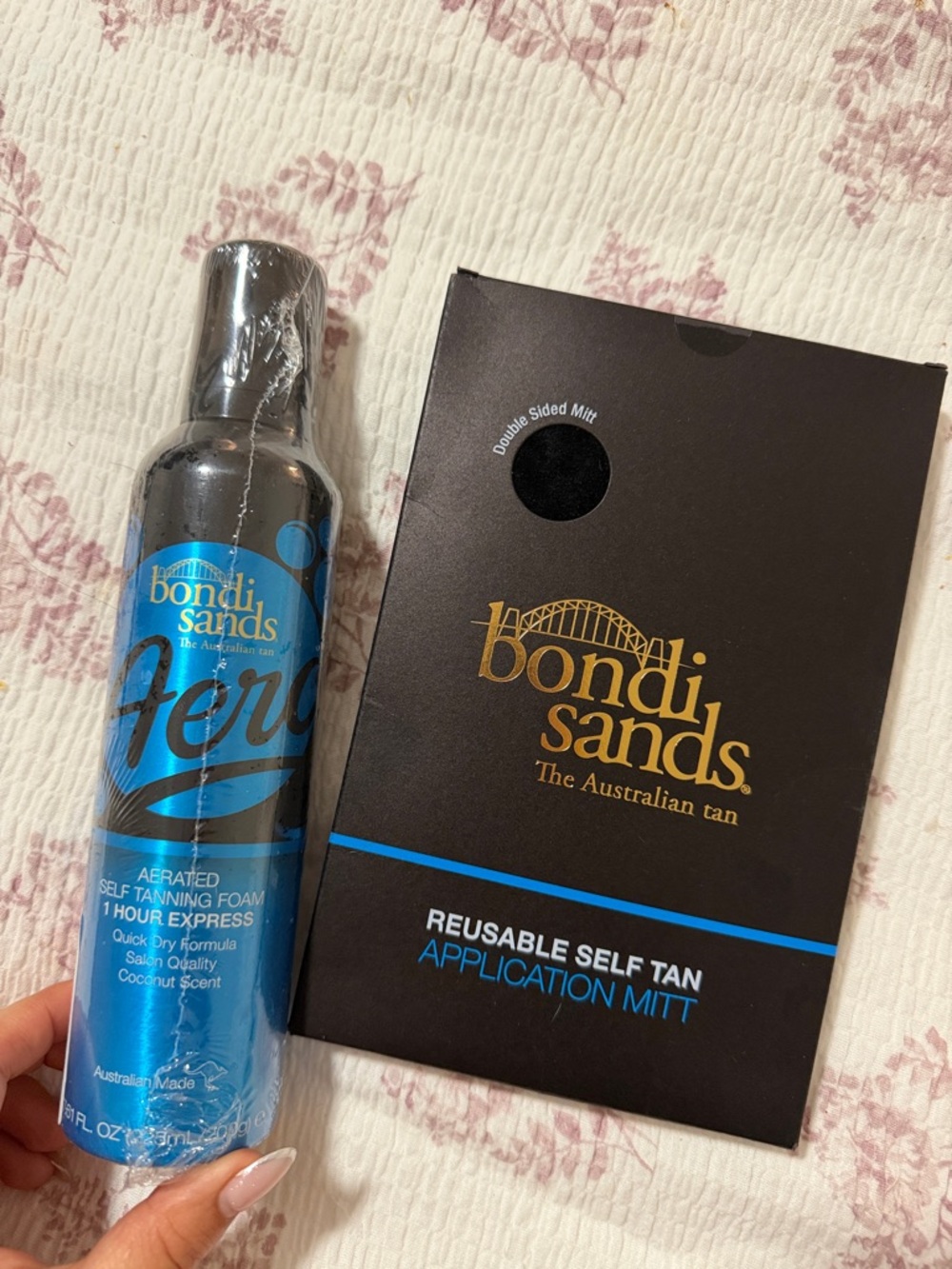 Bondi Sands Blue Self Tanner Foam with Black Pack Application Mitt